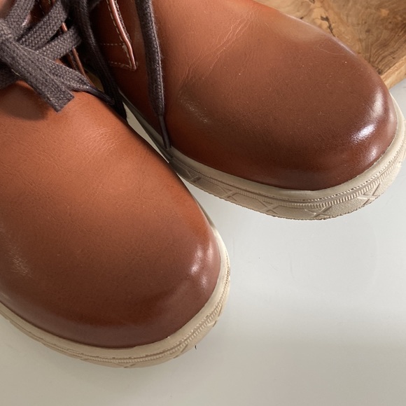 Boys Florsheim Chukka Boots - Picture 3 of 5